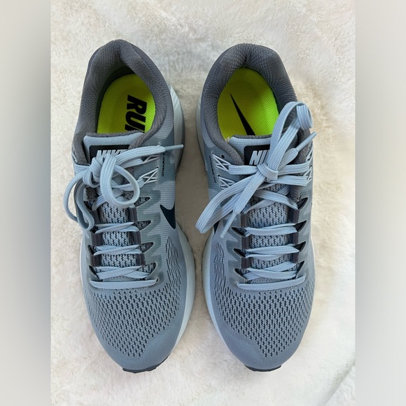 Brand new Nike Structure 21 sneakers (NWOT) - Picture 2 of 7